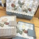 kazuさん納品作品★苺柄のポーチなど